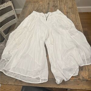 Free People “Del Mar” High-Rise Lace Pants – NWT – Size US 10 – Best Seller!